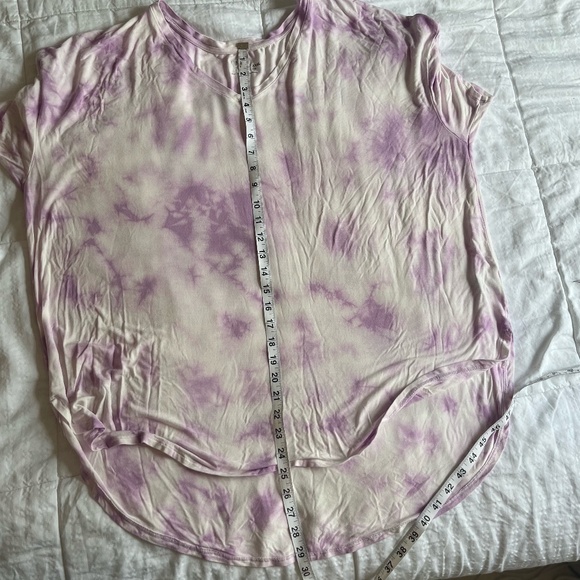 Time And Tru Purple And White Tie Dye Pattern V-Neck Top, XXXL - Picture 10 of 11